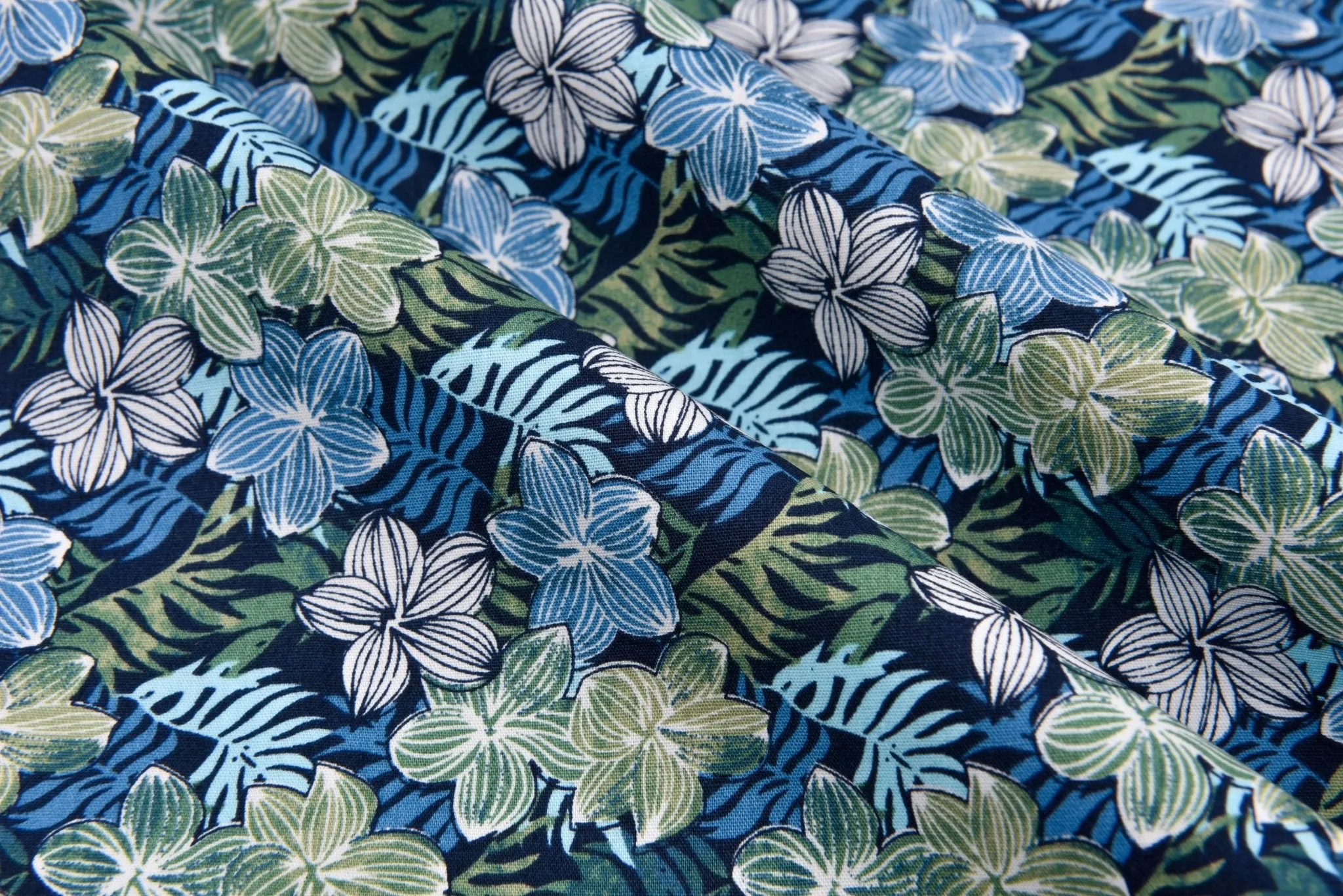 100% Cotton Loom Line  Aloha  Print Fabric - 134